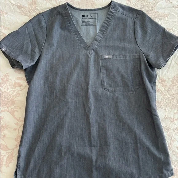 Figs Women’s Gray Scrub Set - Picture 2 of 6